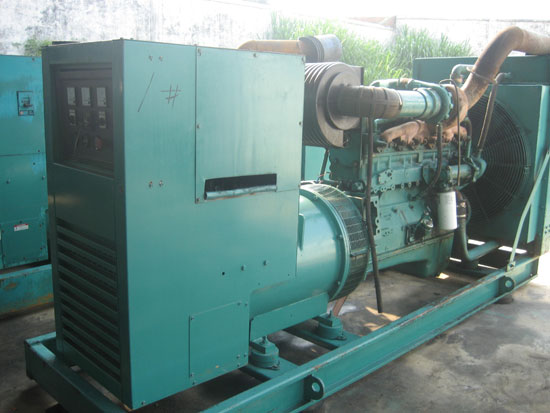 富宁出租发电机-发电机组购买指南都有哪些