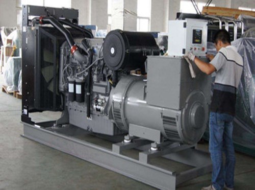 富宁柴油发电机空气滤清器堵塞会对发电机组产生哪些影响？