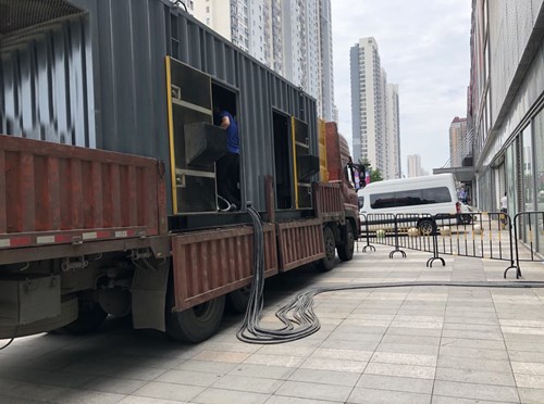 富宁柴油发电机空气滤清器在不同季节的更换周期是否有差异？