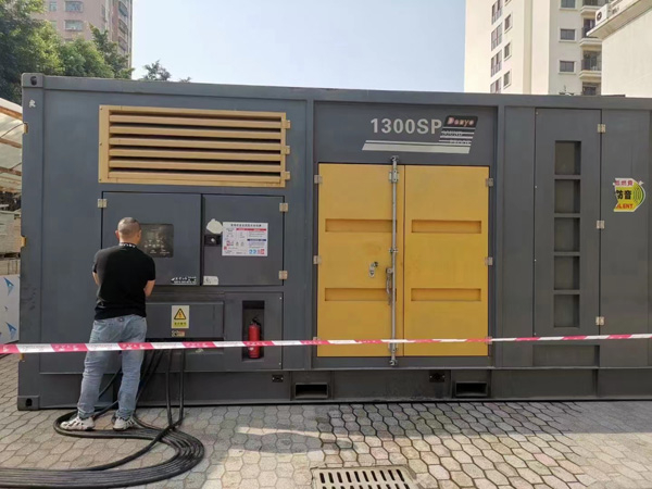 富宁延长空气滤清器使用寿命的注意事项